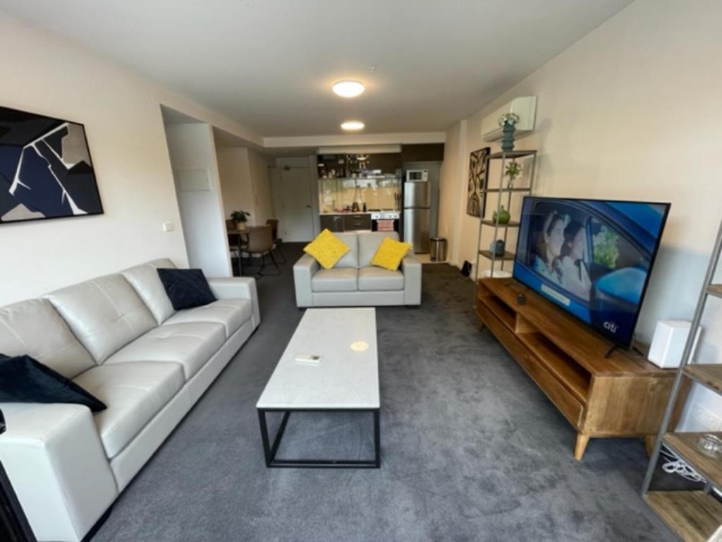 Apartment Chic 2-bed Oasis In South Melbourne's Heart *