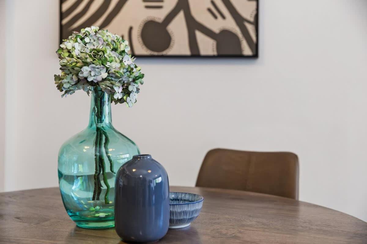 Apartment Chic 2-bed Oasis In South Melbourne's Heart Melbourne