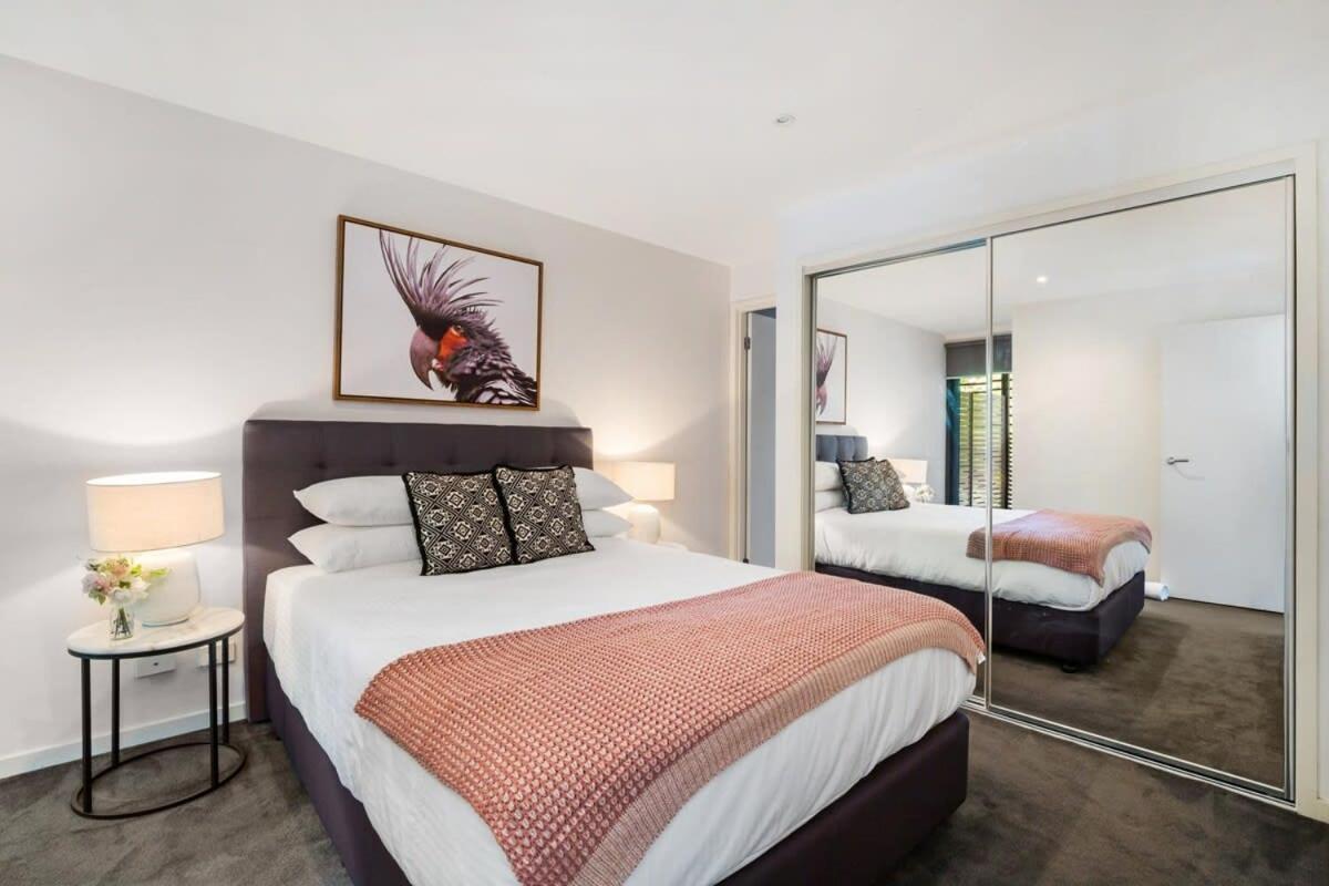 Chic 2-bed Oasis In South Melbourne's Heart Melbourne