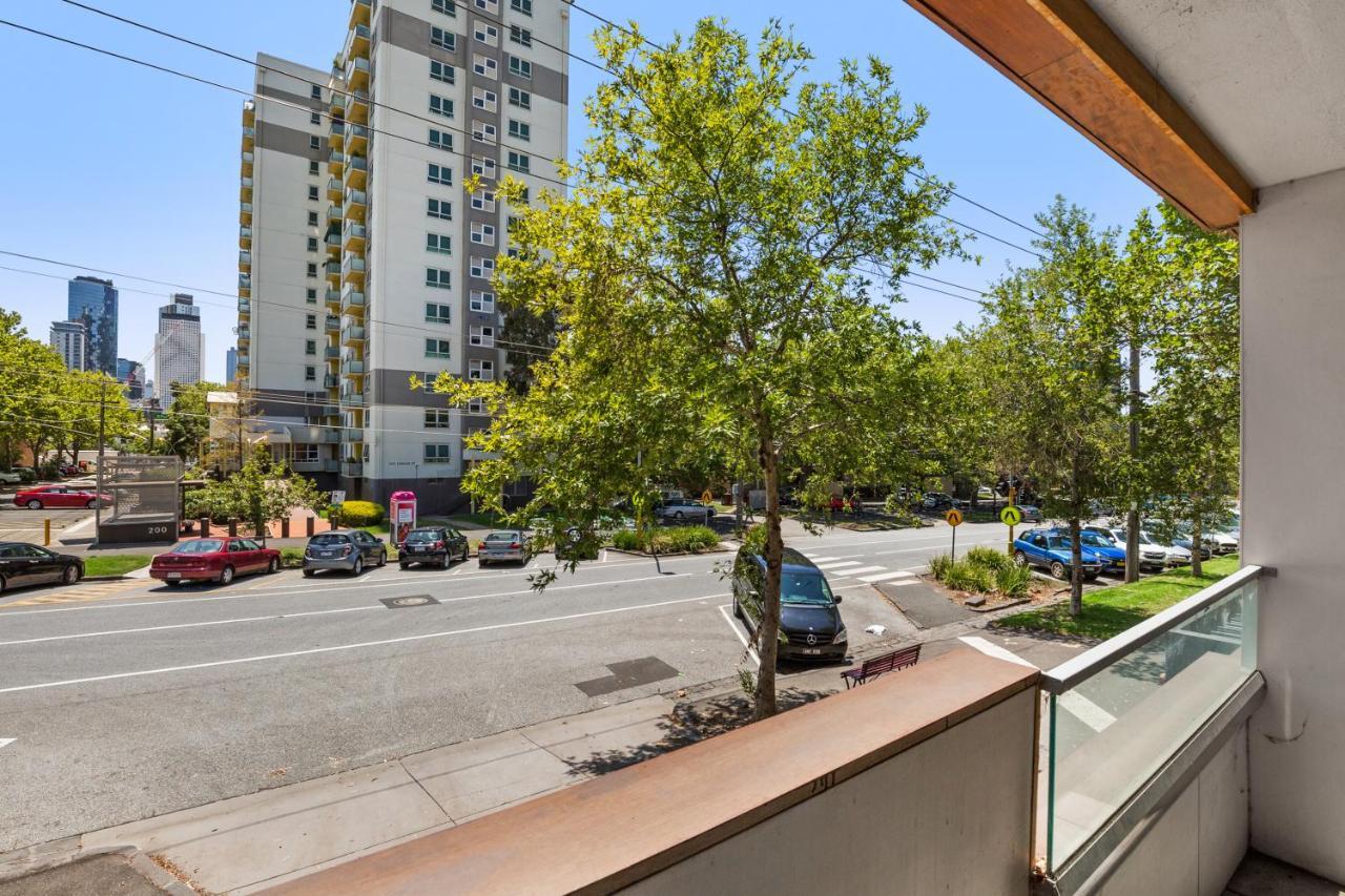 Chic 2-bed Oasis In South Melbourne's Heart Melbourne